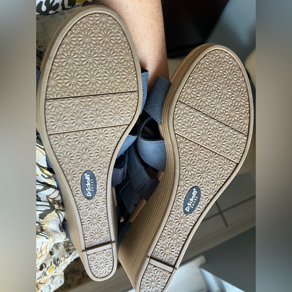 Brand new (never worn) Dr Scholl’s blue wedge sandals - Picture 3 of 3